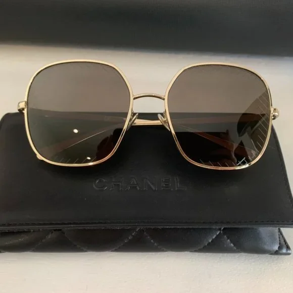 CHANEL | Accessories | Chanel Gold Frame Sunglasses Case  display picture 3